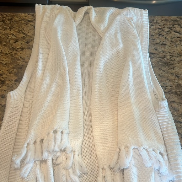 Lilly Pulitzer Size Small Abbott Sweater Vest in Bright White - Picture 4 of 4